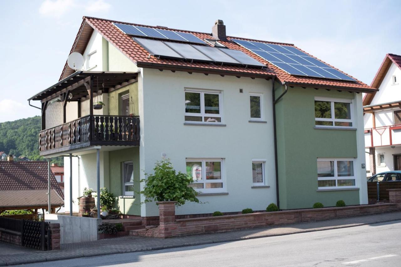 Ferienwohnung Muench Mit Balkon Großheubach Kültér fotó